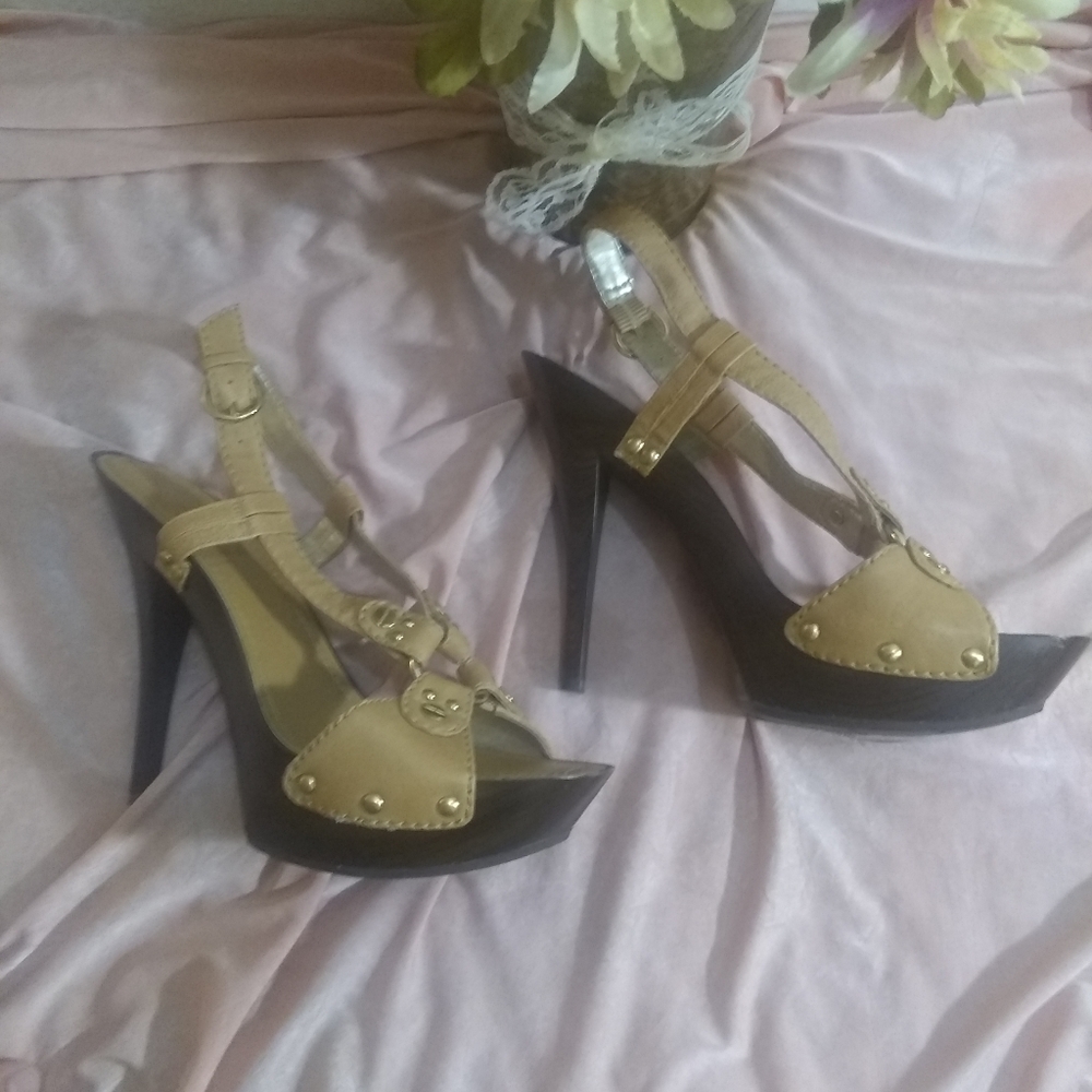 Jessica Simpson size 8 gold/tan/brown heels
